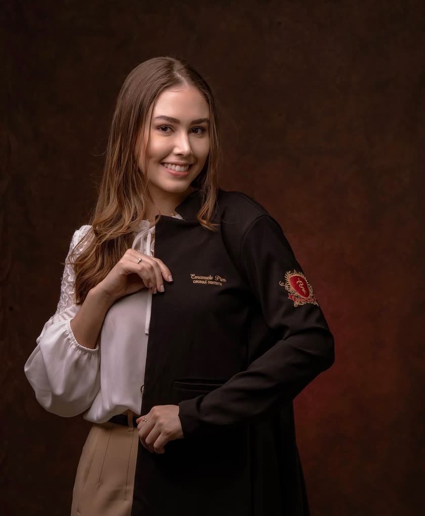 Dra. Emanuele Pim, cirurgiã-dentista